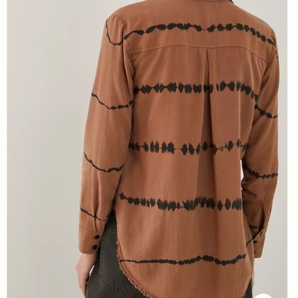 Anthropology - Cloth & Stone Edie Tie Down Button Shirt - Picture 2 of 11